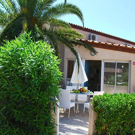 Feriehus Sunlit Duplex Maisonette Near The Saint-Cyprien (Pyrenees-Orientales)