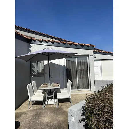 Sunlit Duplex Maisonette Near The Feriehus Saint-Cyprien (Pyrenees-Orientales)